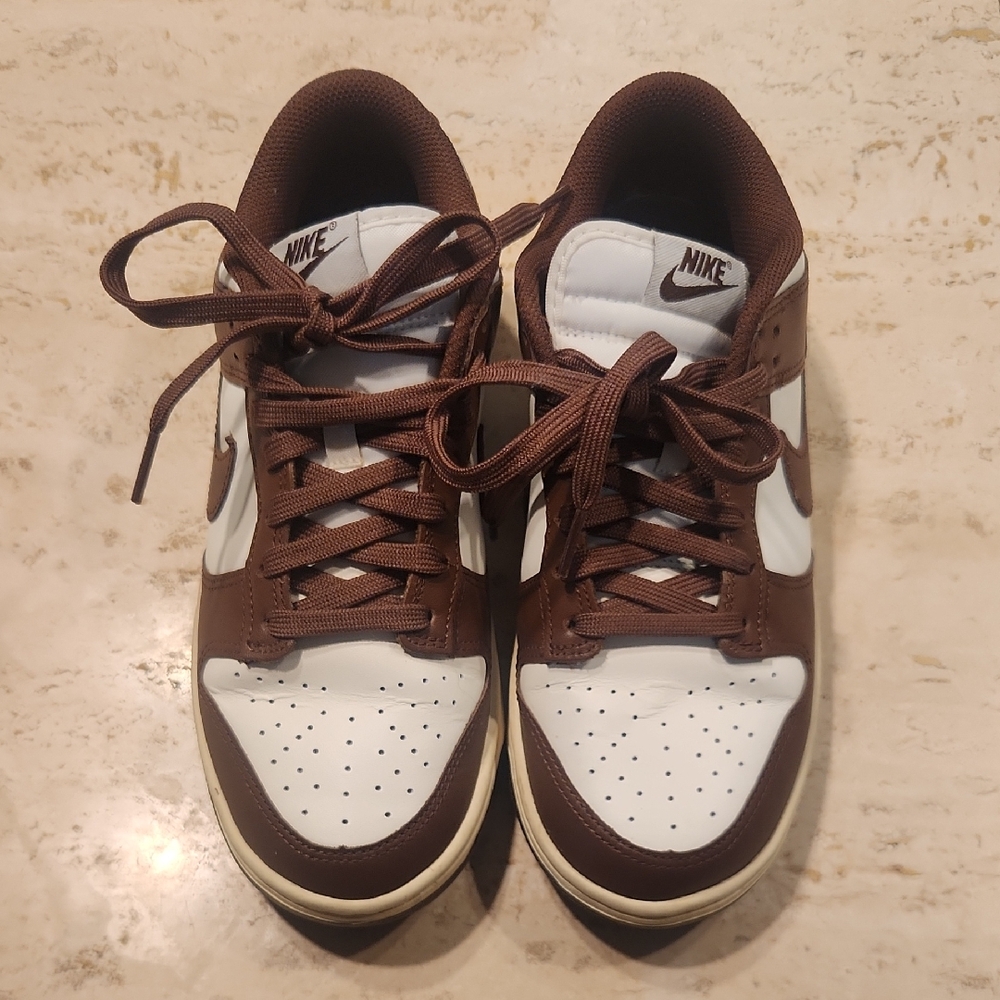 Nike Men’s Brown and White Low-Top Sneakers